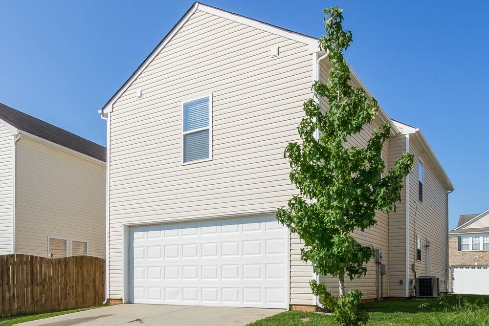 Building Photo - 831 Skywatch Ln