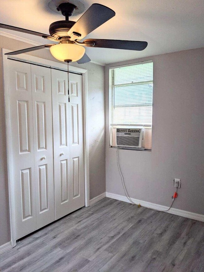 Building Photo - 206 Danley Dr