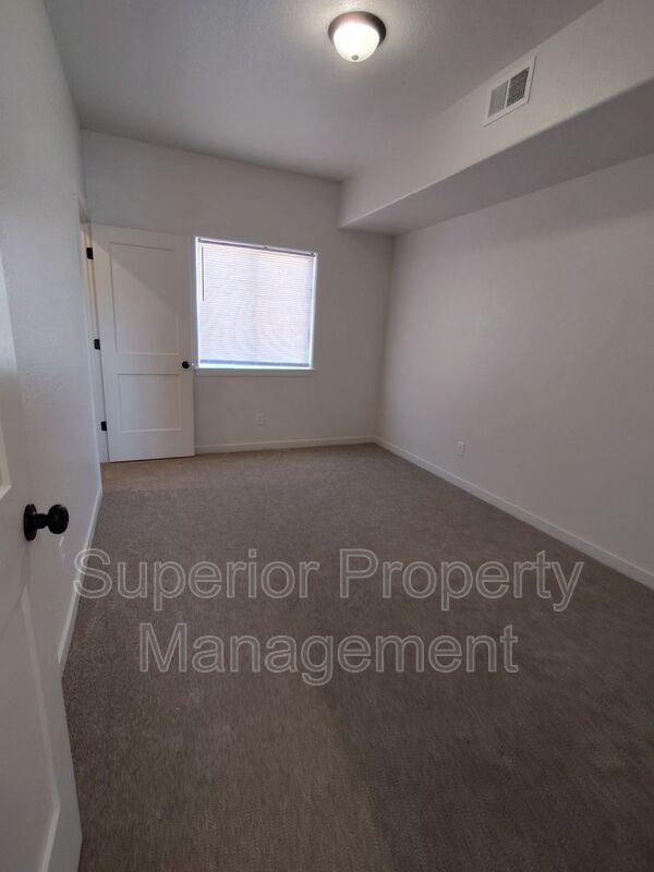 Building Photo - 1536 Carol Ann Wy