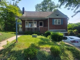 Building Photo - 421 Woodside Ave