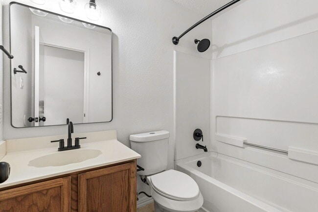 Building Photo - 16031 Watering Point Dr