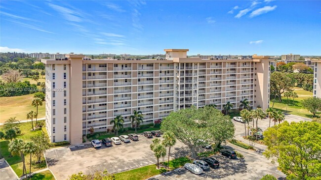 Building Photo - 2671 S Course Dr
