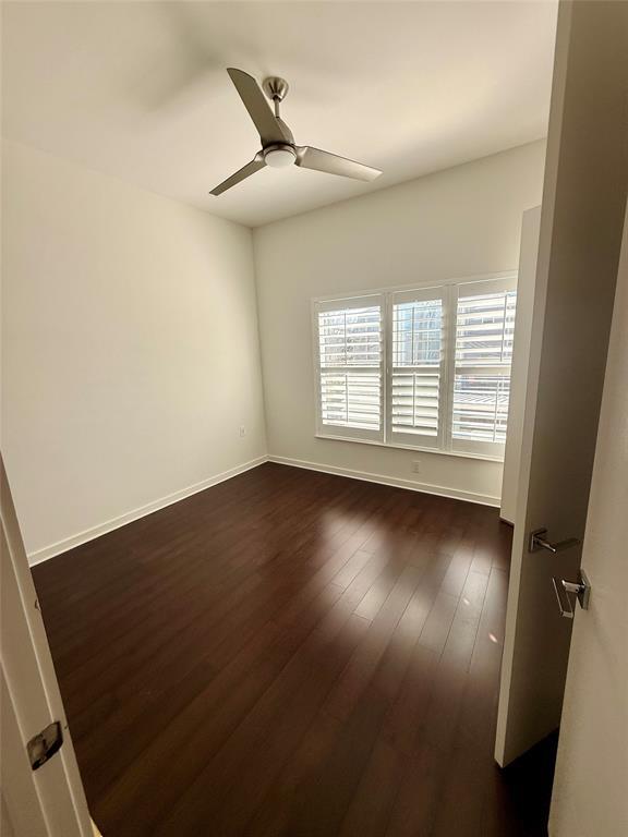 Building Photo - 207 W Johanna St