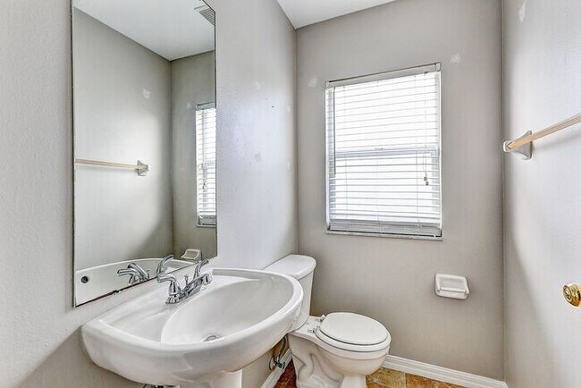 Building Photo - Prime Northwood Home on a Conservation Lot...