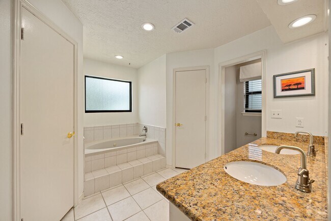 Building Photo - 12914 Ivyforest Dr