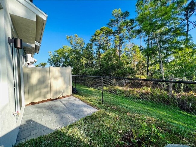 Building Photo - 3913 SE Mentmore Ln