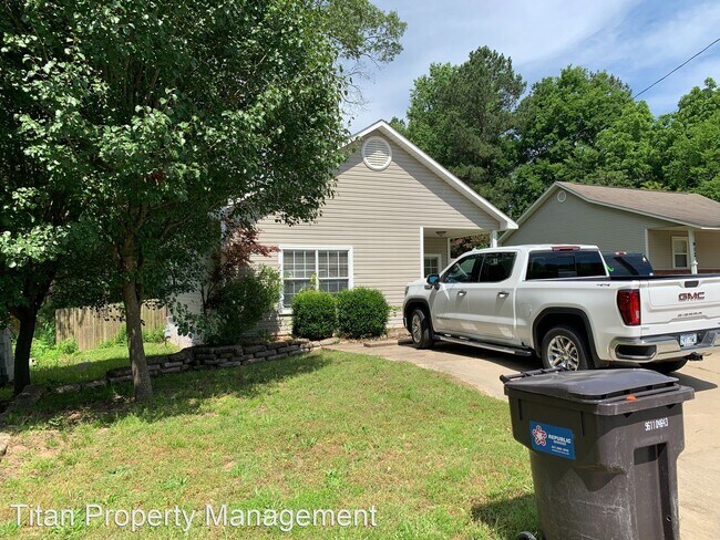 Primary Photo - 2 br, 1.5 bath House - 918 S Shady Lane