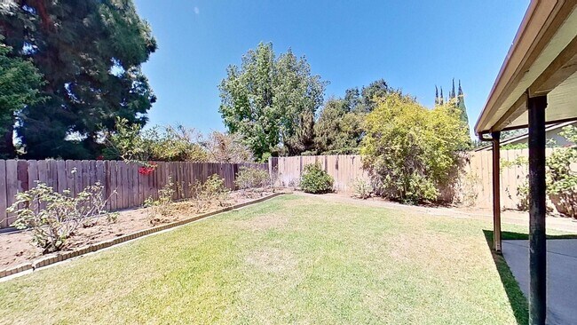Building Photo - 1825 Celeste Ln
