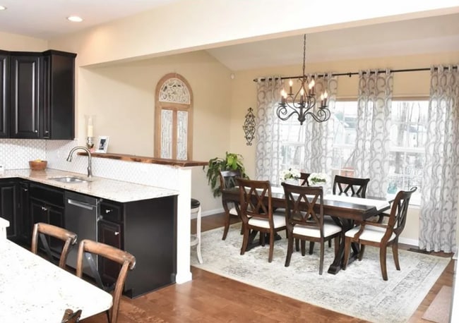 Building Photo - Beautiful 4-bedroom house in Baldwinsville
