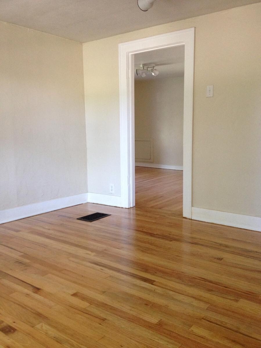 Building Photo - 1123 Midland Blvd