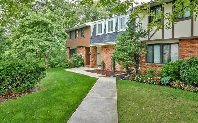 Building Photo - 4413 Laurel Oak Dr