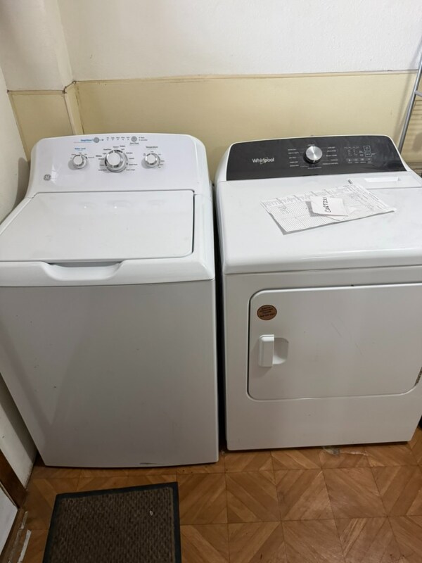 Building Photo - 319 N 50th St