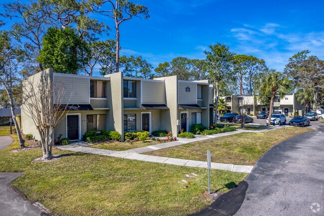 Building Photo - Grand Oaks Condominiums