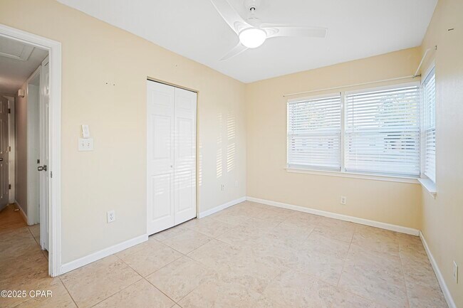 Building Photo - 1504 W 13th St