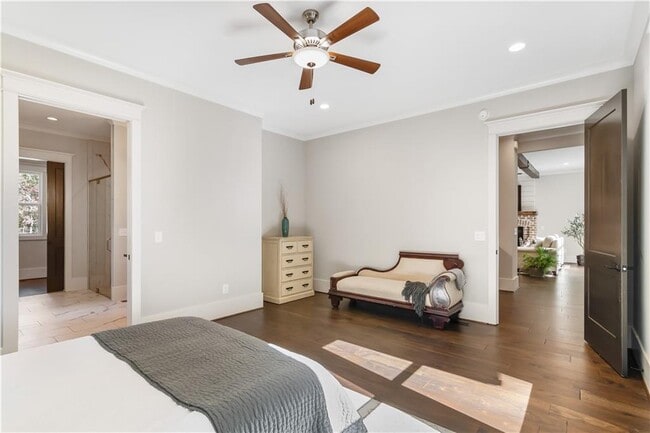 Building Photo - 6 Whisper Pl