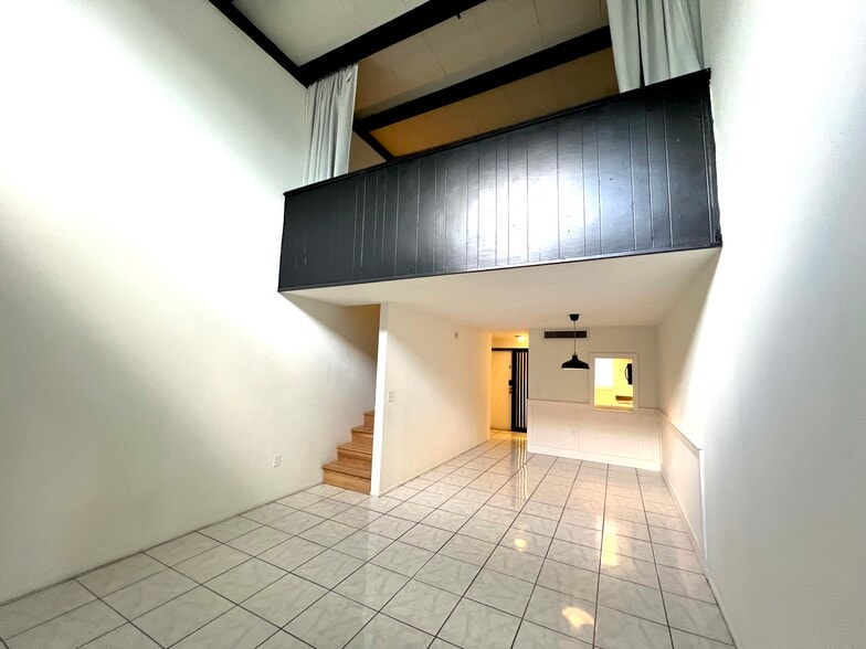 Building Photo - 709 SW 75th St