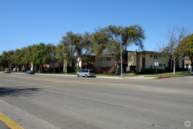 Building Photo - Ocean Avenue Apartments