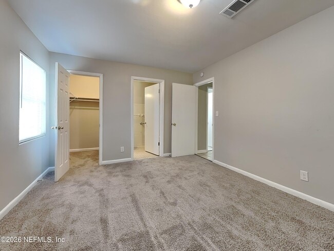 Building Photo - 10927 Regency Dr