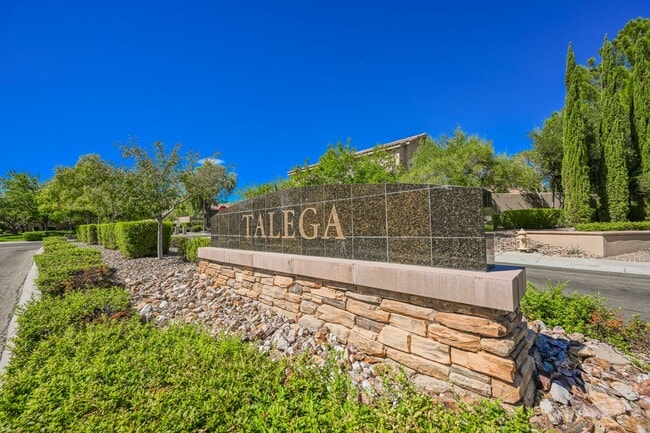 Building Photo - Welcome Home!  One Store Home