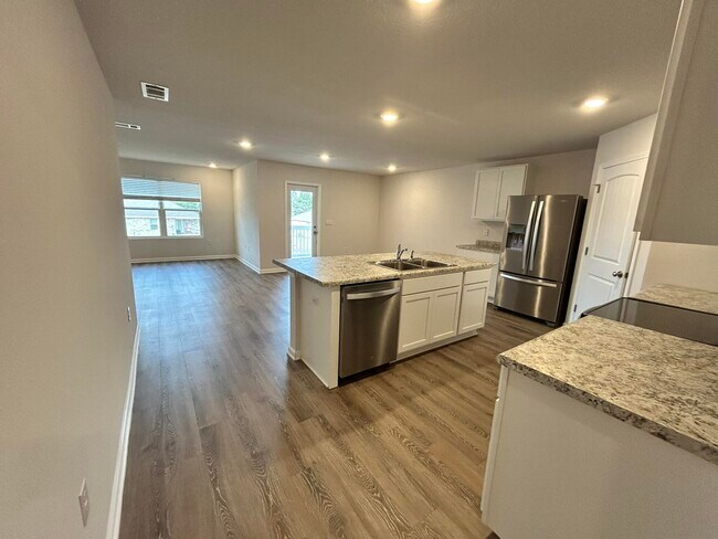 Building Photo - 3293 Chapelwood Dr