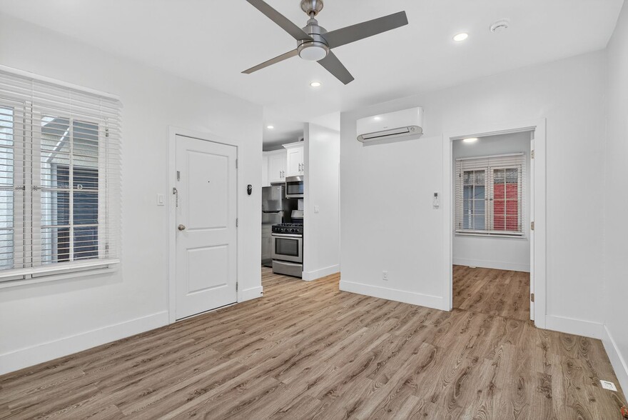 Primary Photo - 405 W 3rd St