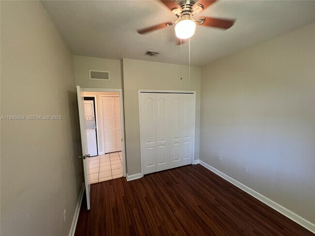 Building Photo - 2903 SE 17th Ave