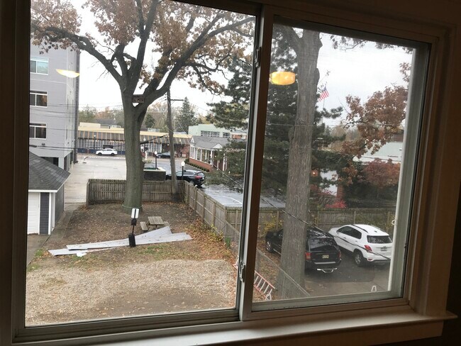 Building Photo - 487 Withington St