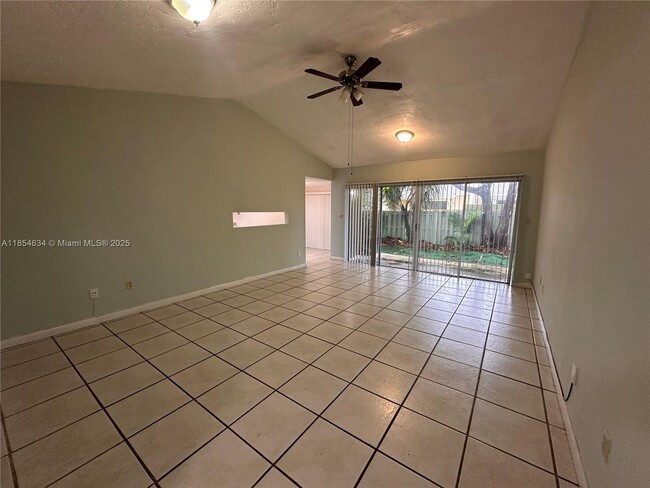 Building Photo - 11604 SW 124th Ct