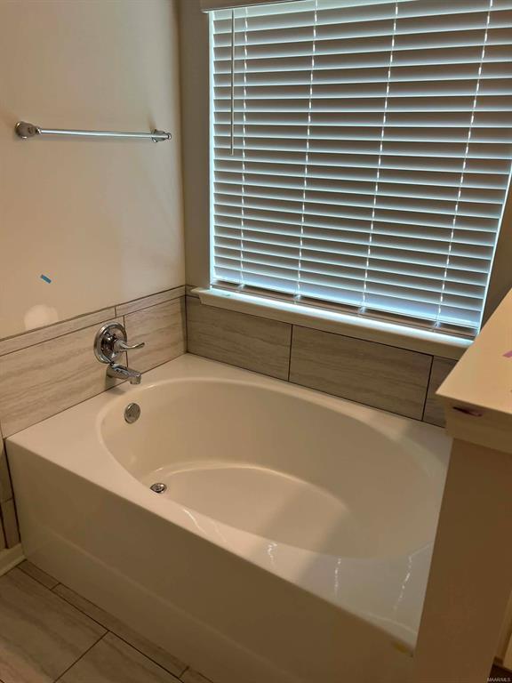 Building Photo - 750 Park Ln