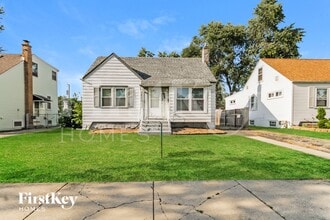 Building Photo - 3838-3216 216th Pl