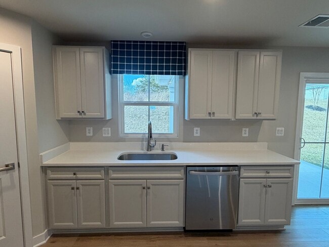 Building Photo - 80 White Sands Blvd