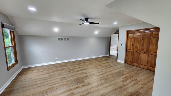 Building Photo - 3467 Charlemaine Dr