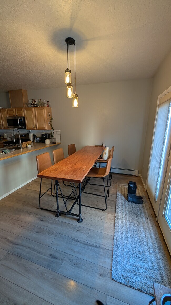 Building Photo - 12580 Old Glenn Hwy