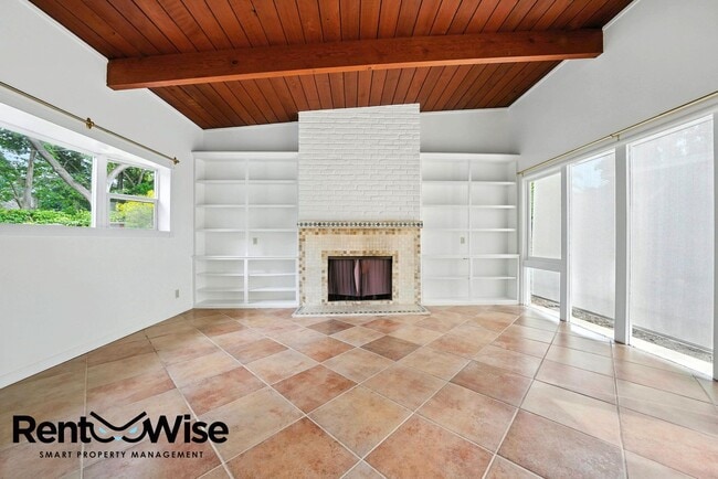 Building Photo - 2170 Clayton Dr