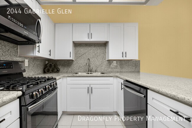 Building Photo - 2044 Gabrielle Glen