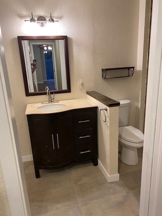 Building Photo - 8407 18th Ave W