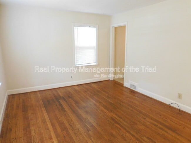 Building Photo - 1104 Madison Ave