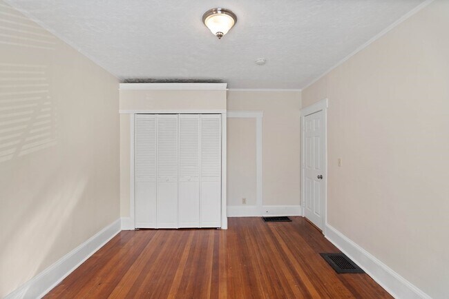 Building Photo - 51 Alpha Rd