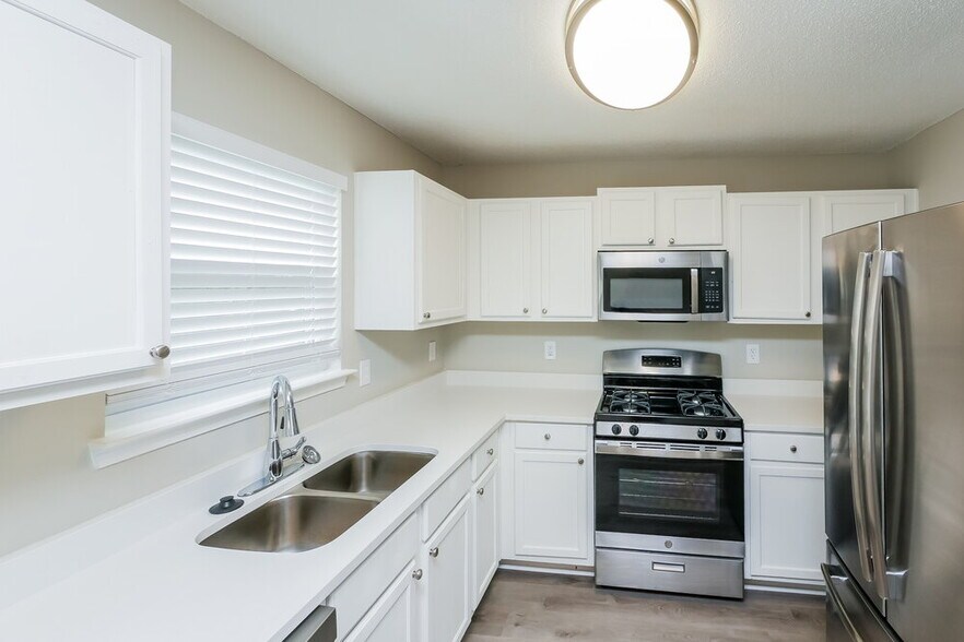 Building Photo - 5376 Sand Bar Ln