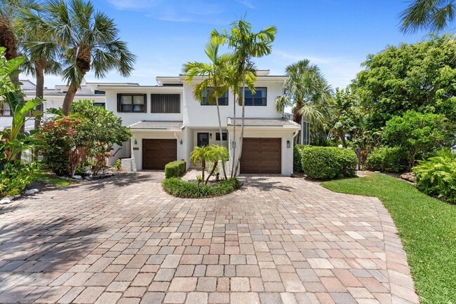 Building Photo - 1013 Bel Air Dr