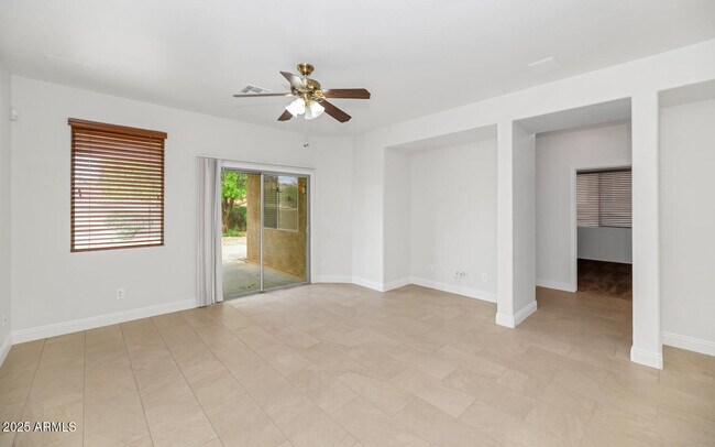 Building Photo - 39148 N Acadia Way