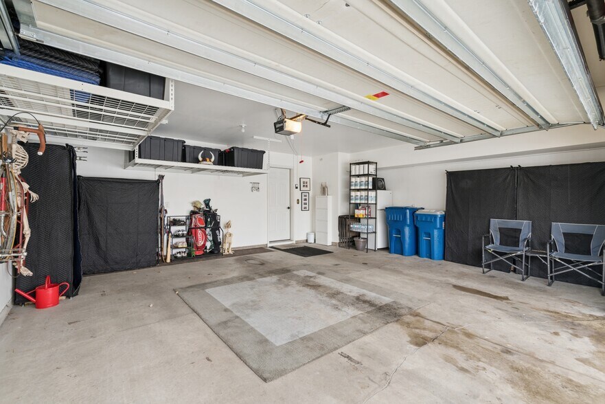 Building Photo - 8957 SW Village Loop