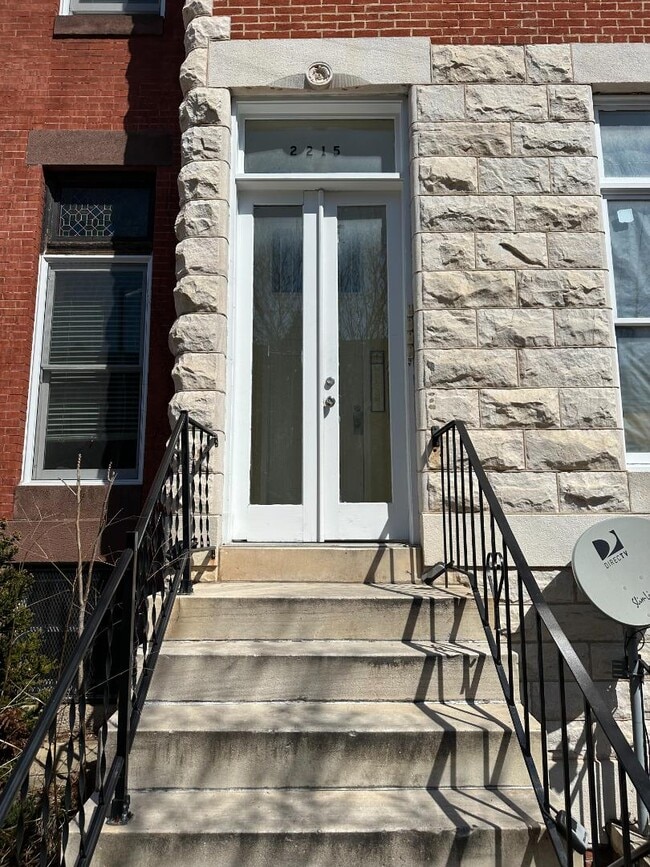 Building Photo - 2215 Eutaw Pl