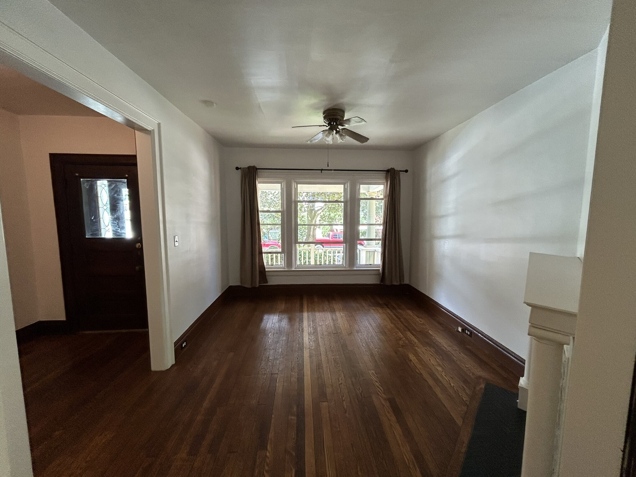 hallway & living room - 501 Bird Ave