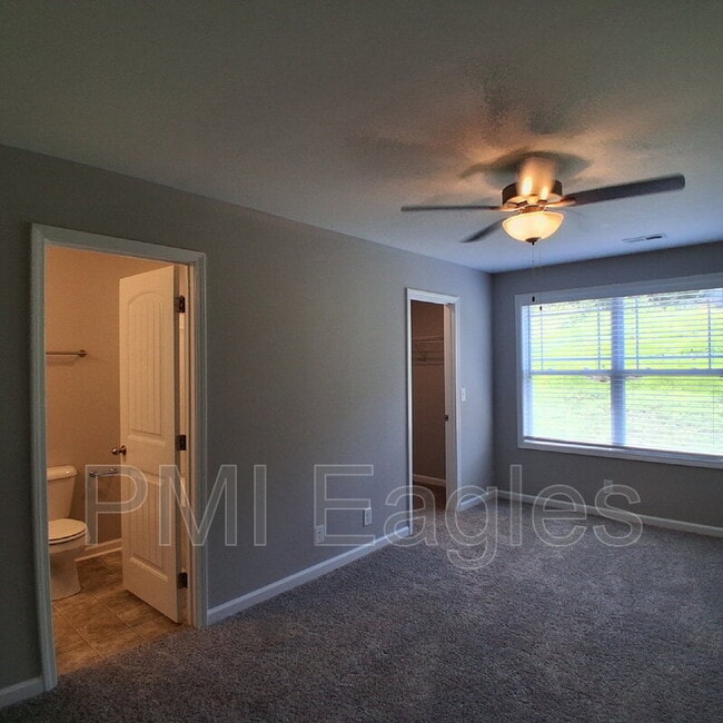 Building Photo - 150 Davis Rdg Ln