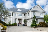 Building Photo - 3110 Windsor Ave