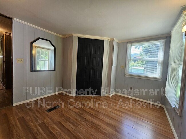 Building Photo - 3875 Old Fort Sugar Hill Rd