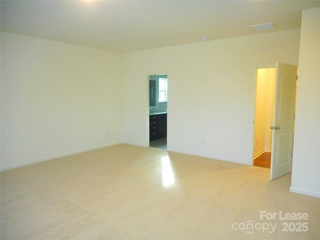 Building Photo - 12012 Sam Snead Ct