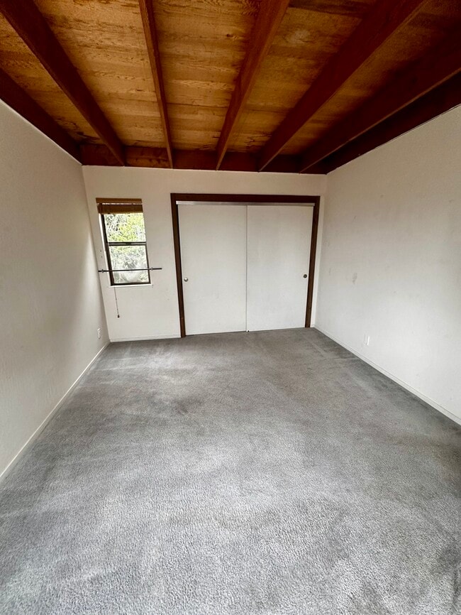 Building Photo - Unique Open living Space in North Berkeley