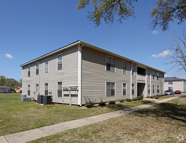 Primary Photo - Claiborne Arms Apartments